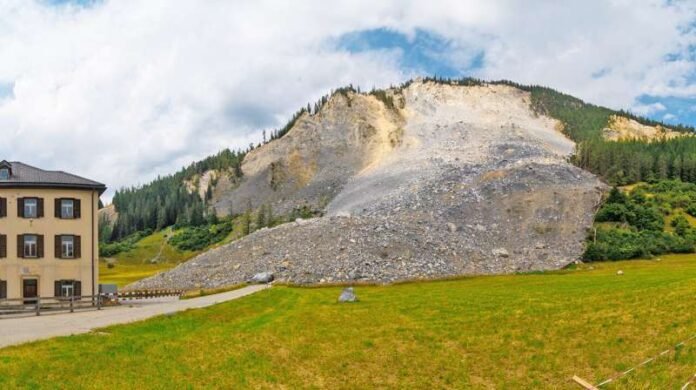 Internet fiber optics measure vibrations in the Brienz rockslide